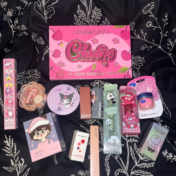 Other - SOLD!!! makeup bundle